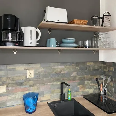 Apartman Gartenstrasse 3 *