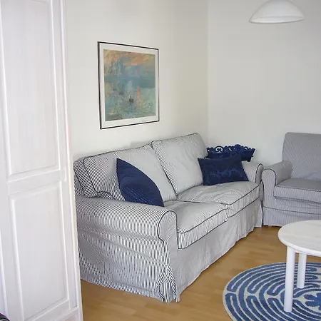 Apartman Gartenstrasse 3 *